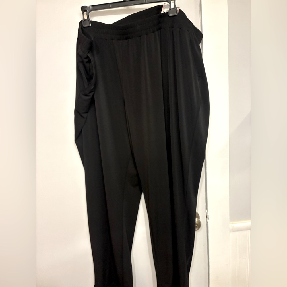 Avenue Black Women's Pants size 26/28